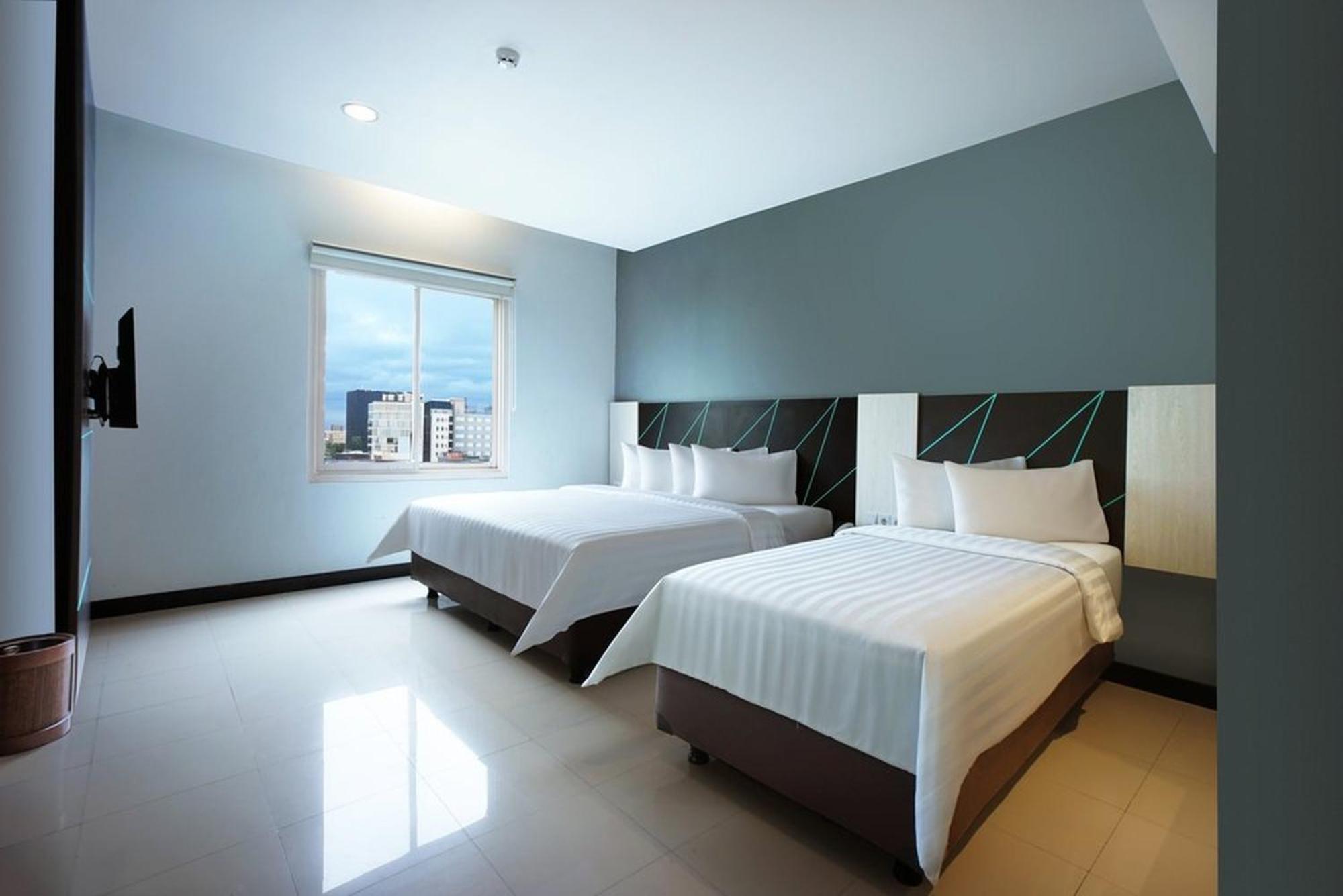 Family Room,1604081543:JPEG