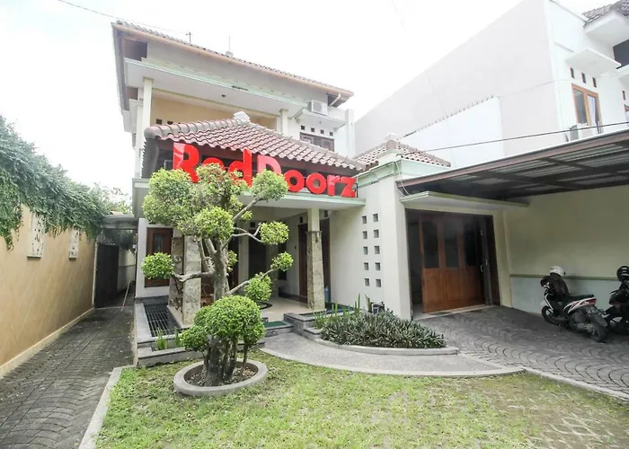 RedDoorz plus @ Tegal Panggung Yogyakarta